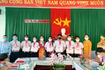 LỄ PHÁT THƯỞNG SƠ KẾT HỌC KỲ I NĂM HỌC 2021-2022